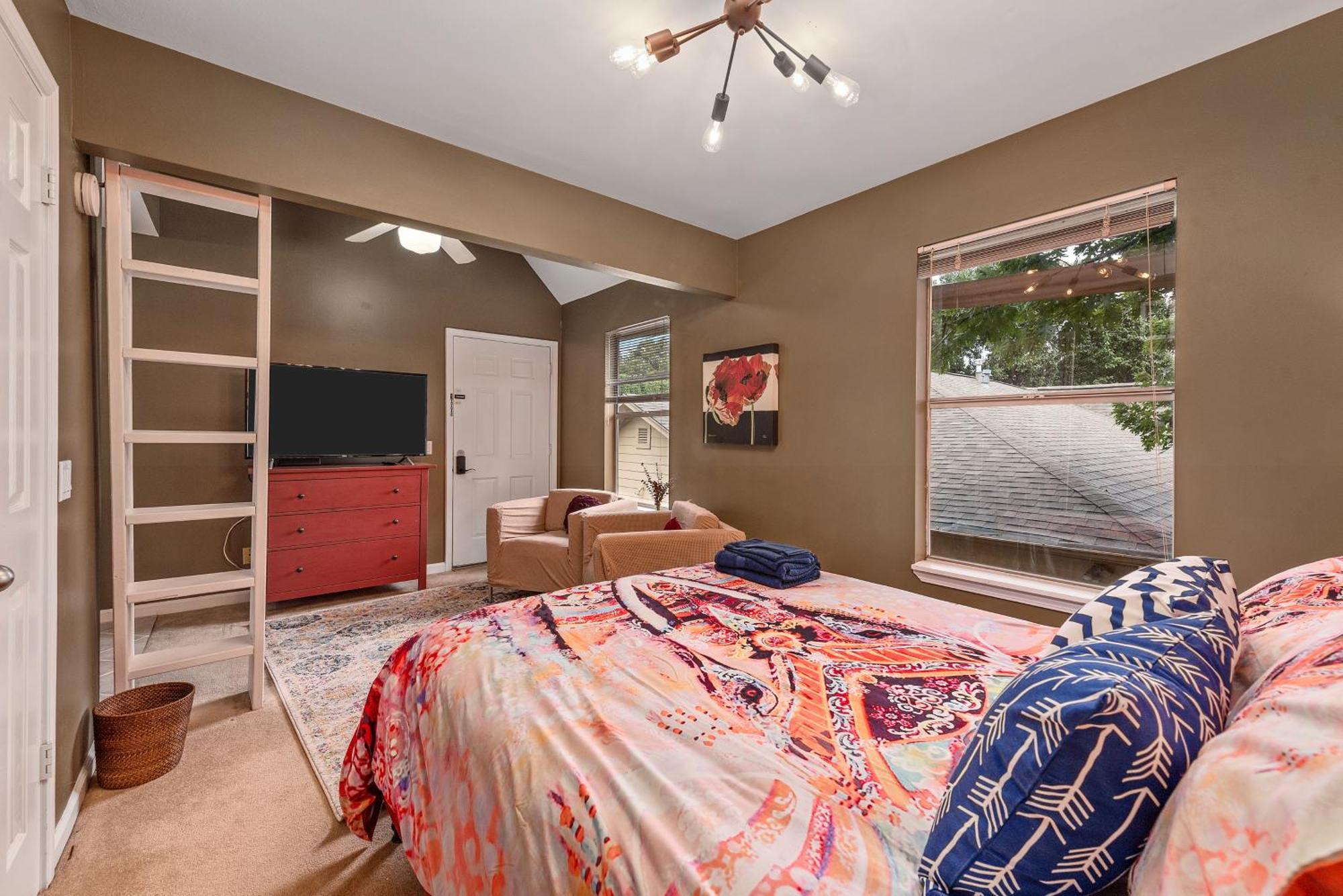 Boho-inspired Haven With Free Park Daire Houston